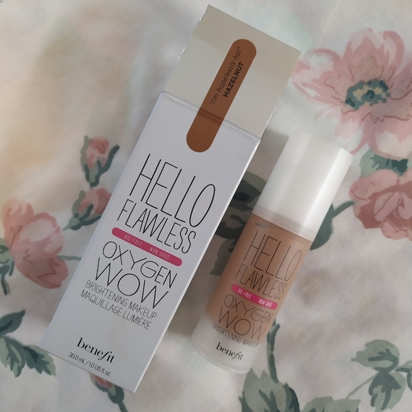 NEW Benefit Hello Flawless Foundation - Picture 4 of 6